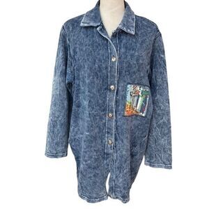 Missing buttom button and has a hardly noticeable yellowish spot